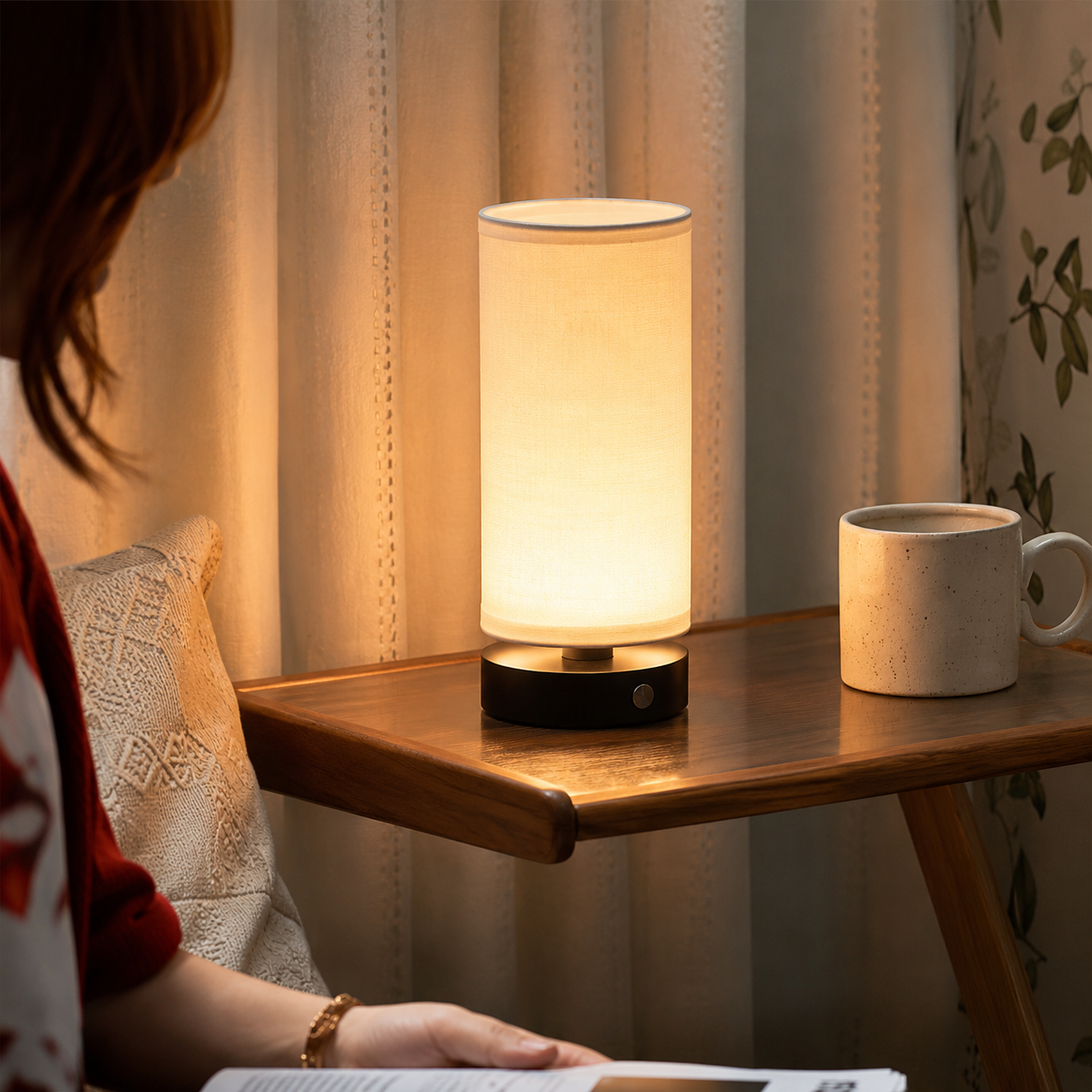 Chinese-Style Rechargeable Table Lamp