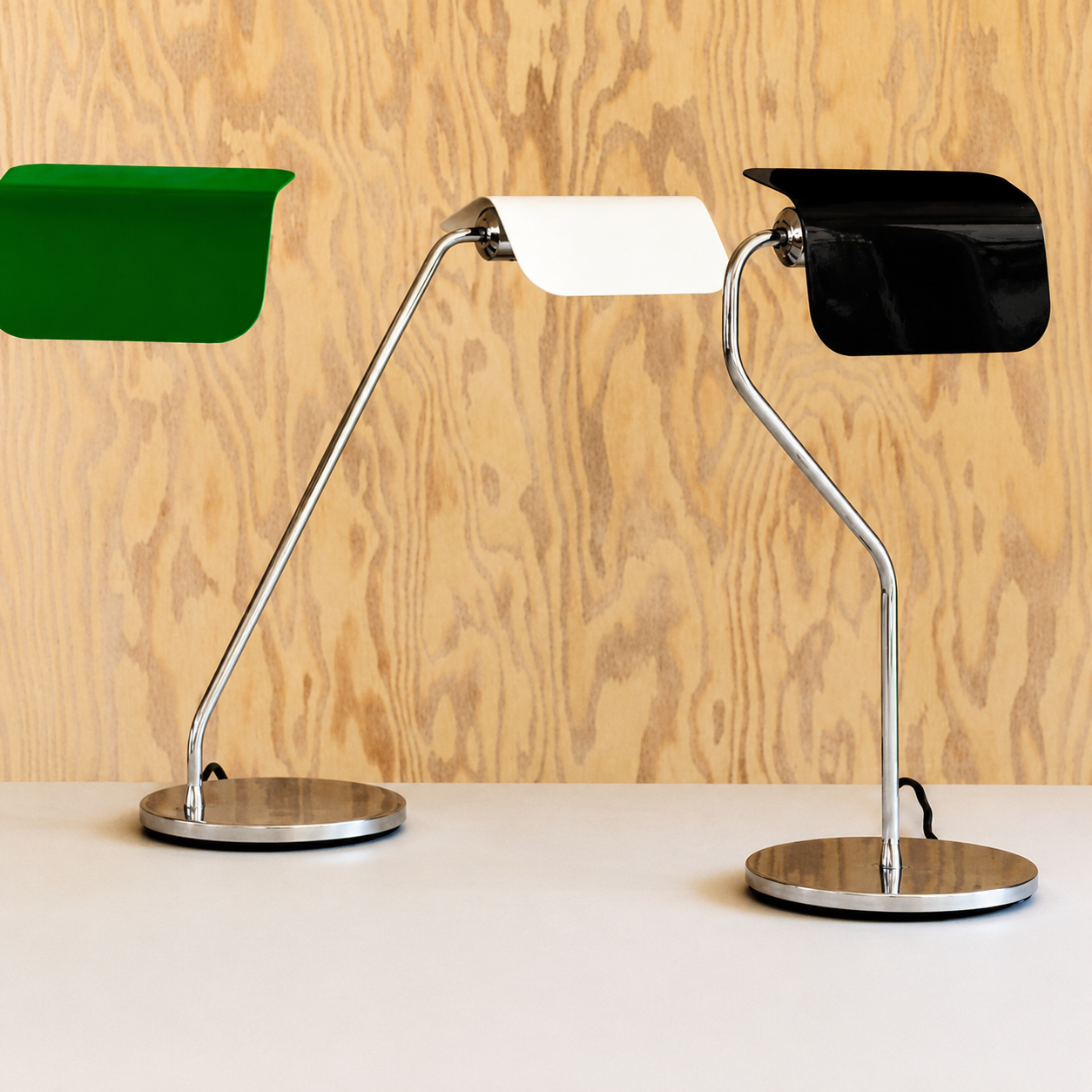 Modern Metallic Desk/Table/Clip Lamp