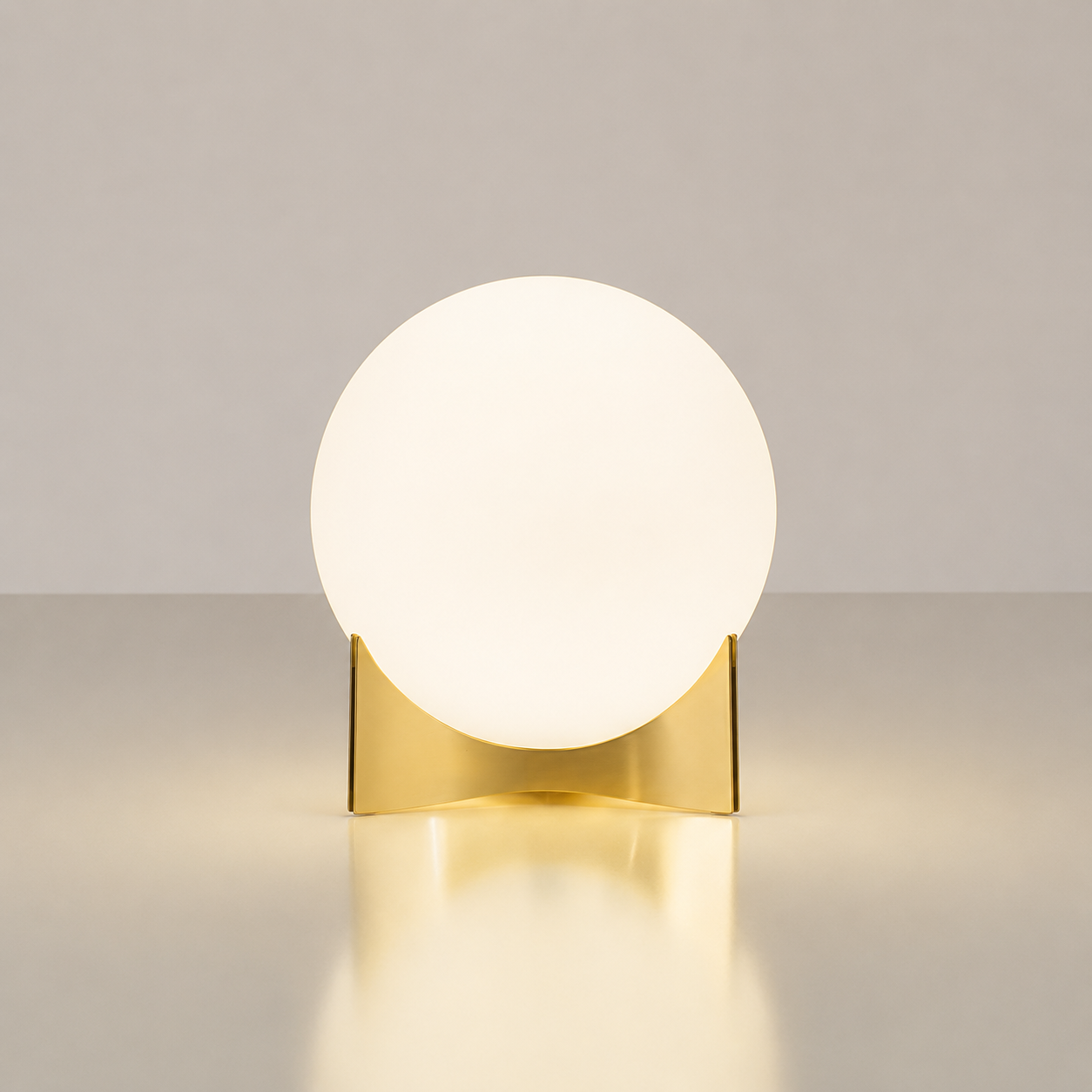 Metal and Glass Globe Table Lamp