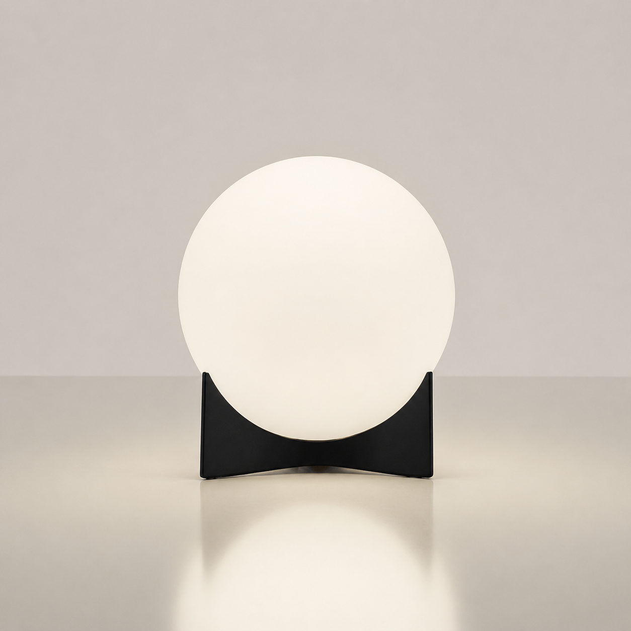Metal and Glass Globe Table Lamp