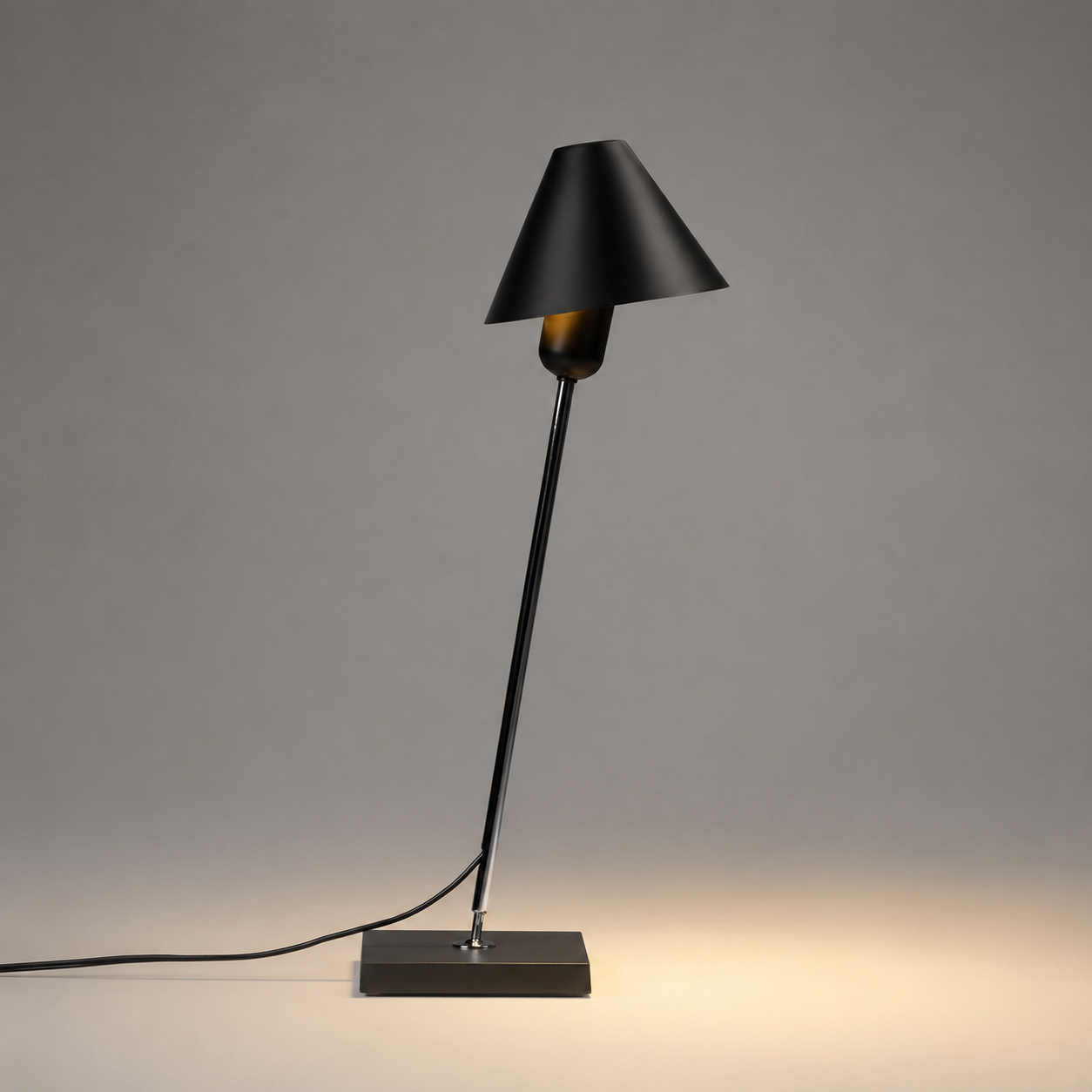 Decorative Metal Table Lamp